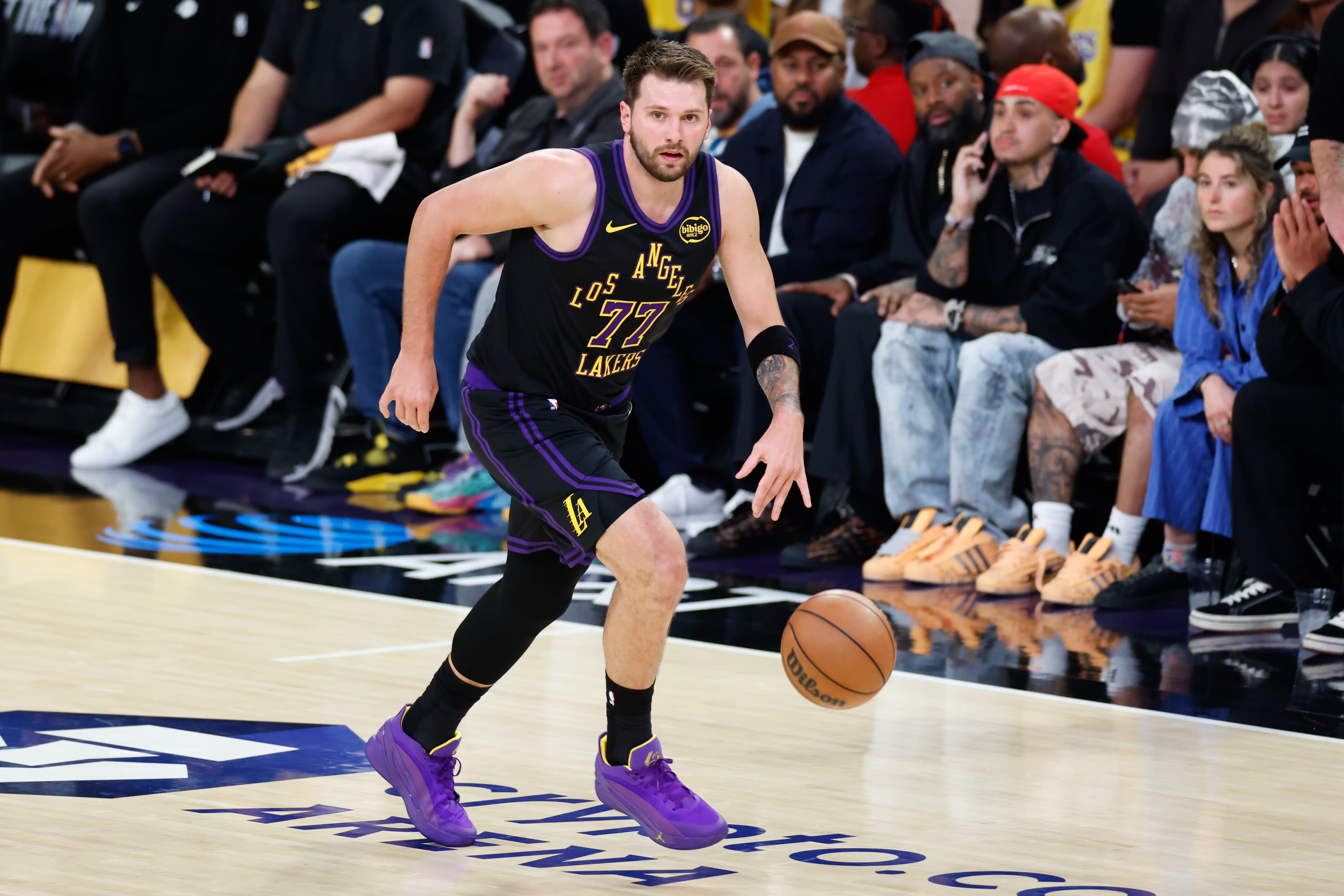 开云入口-东契奇成为本赛季第13位单场50+球员 约基奇2次&amp;掘金3人均为最多